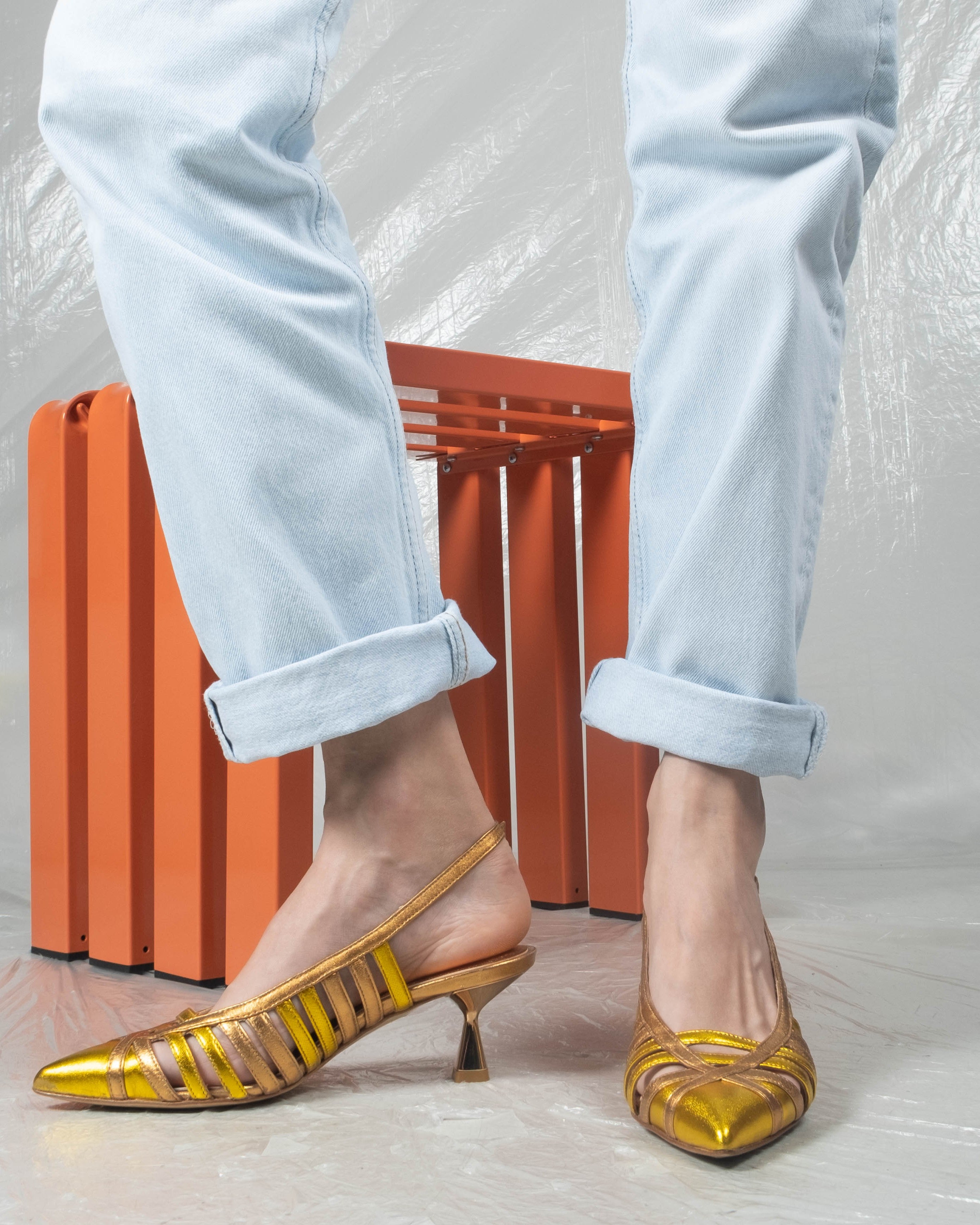 GRATITUDE IS A MUST SR629 SAFFRON SELLA