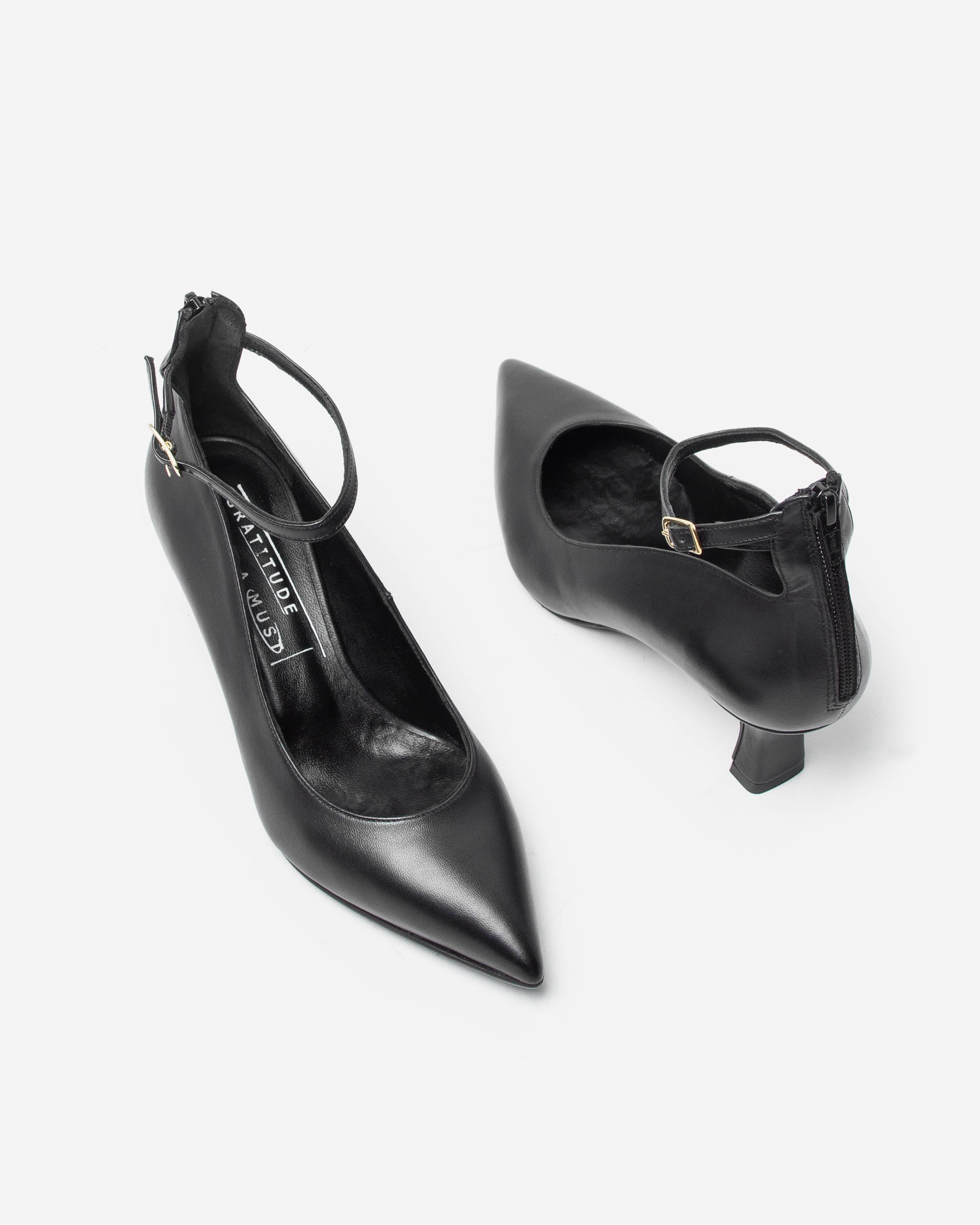 GRATITUDE IS A MUST SR740 NERO