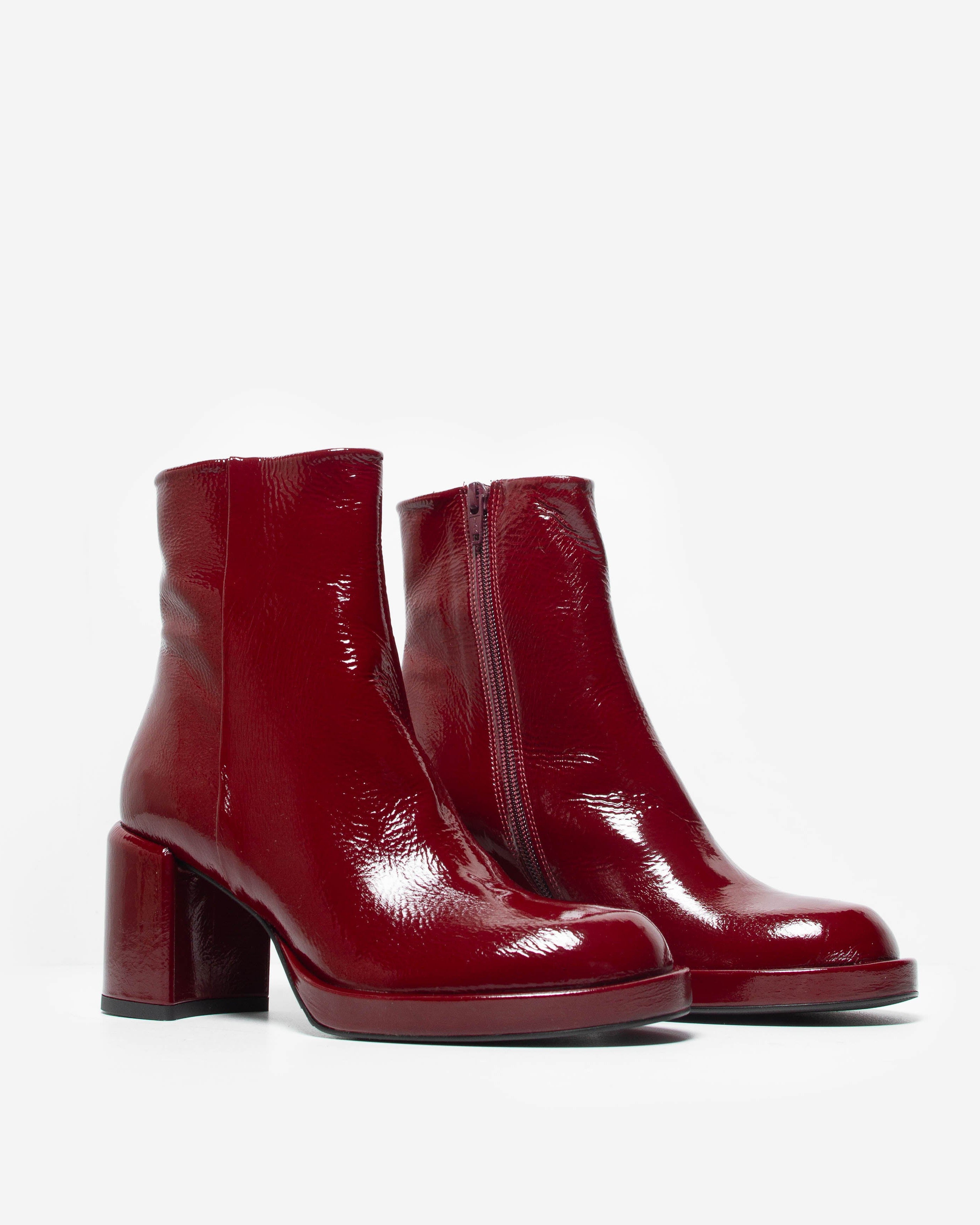 GRATITUDE IS A MUST SR753 BORDEAUX