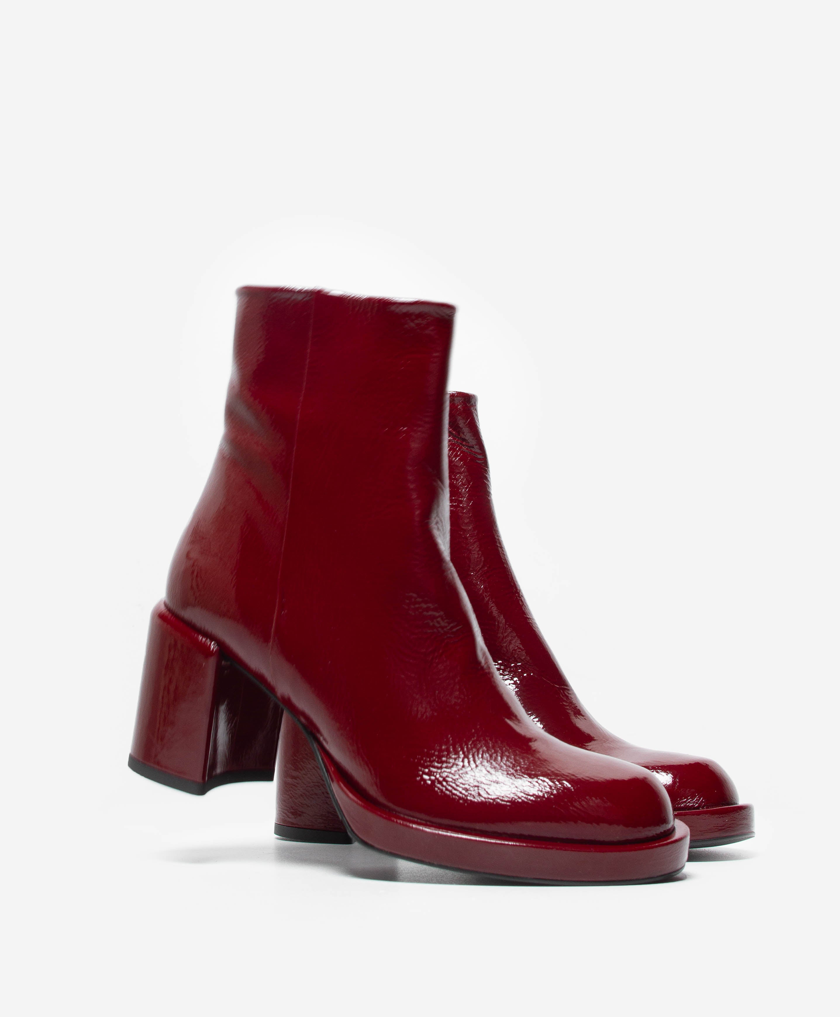 GRATITUDE IS A MUST SR753 BORDEAUX