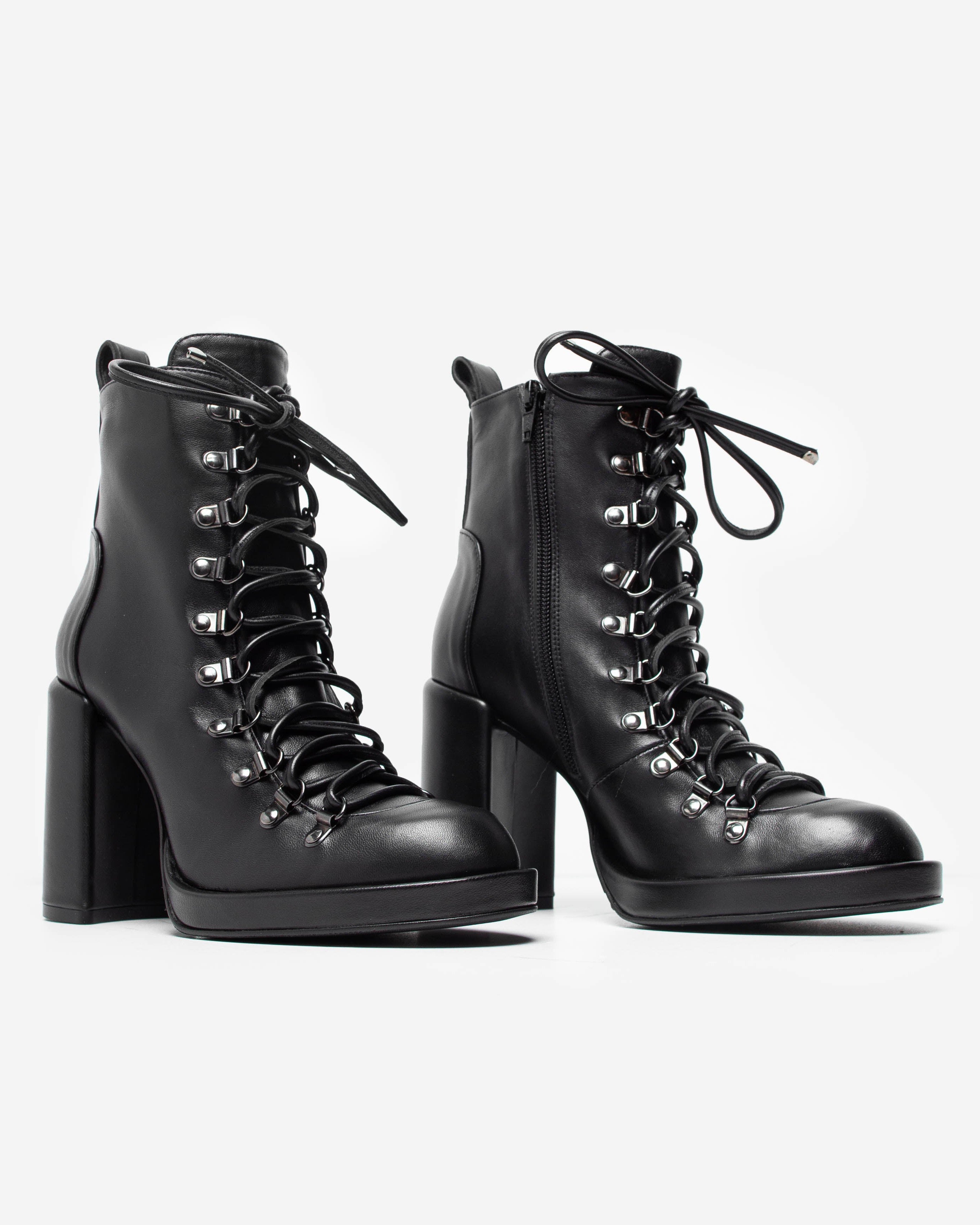 GRATITUDE IS A MUST SR779 NERO