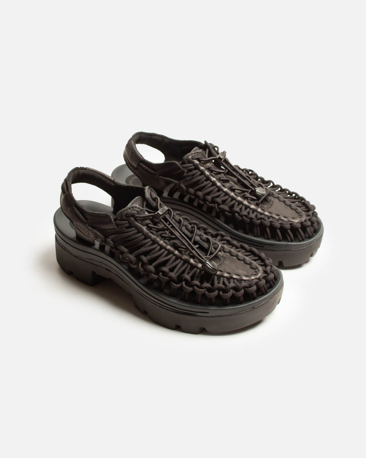 UNEEK PLT BLACK SMOOTH LEA