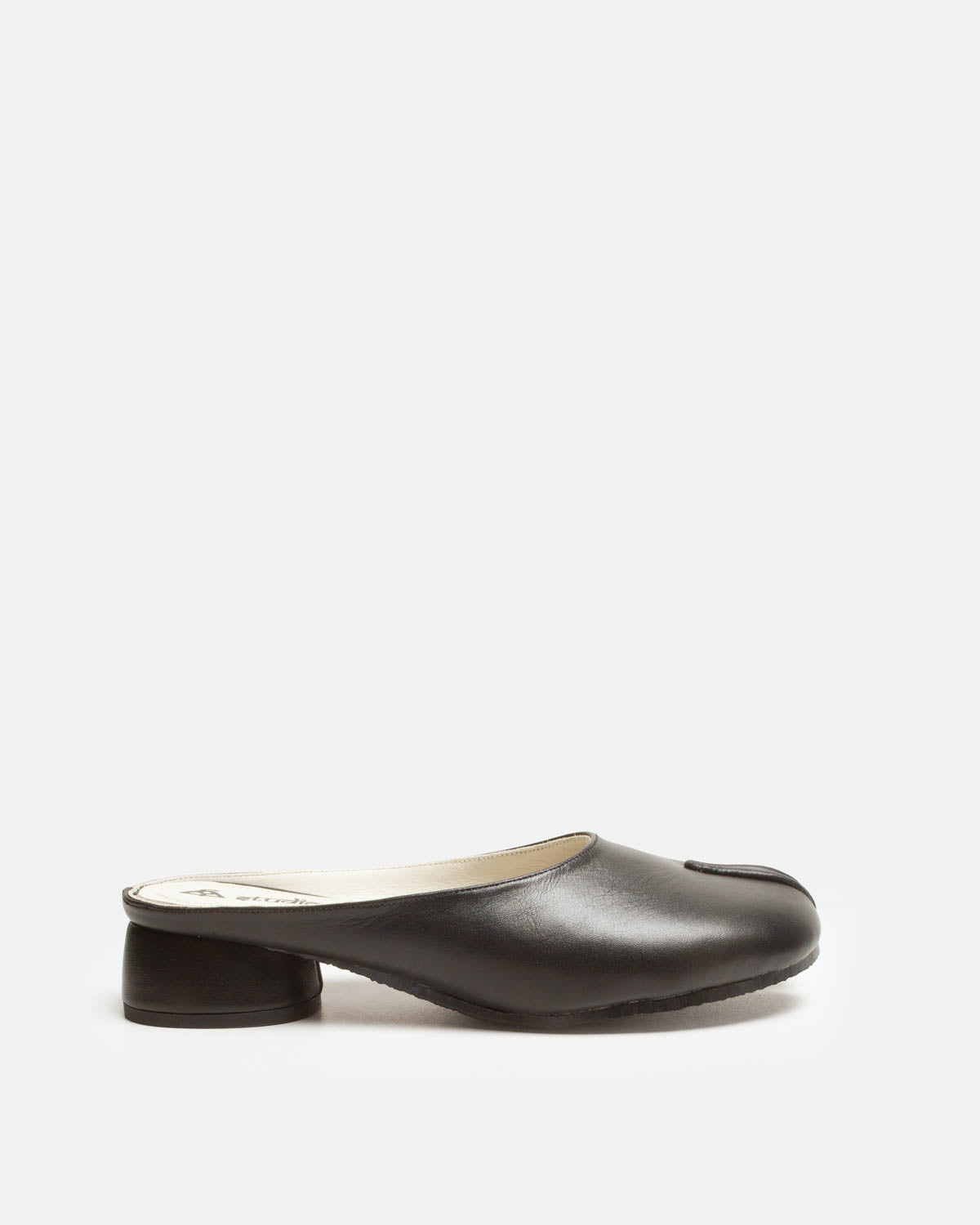 UME NERO
