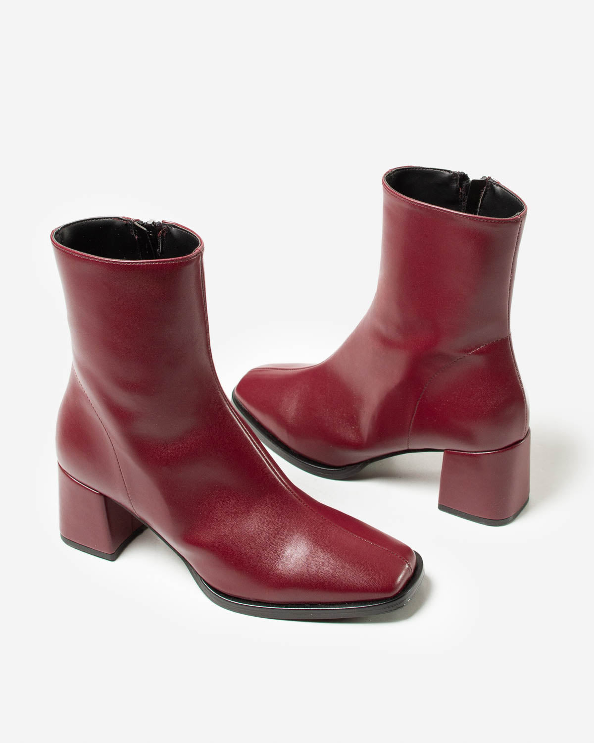 DAISY BORDEAUX OPACO