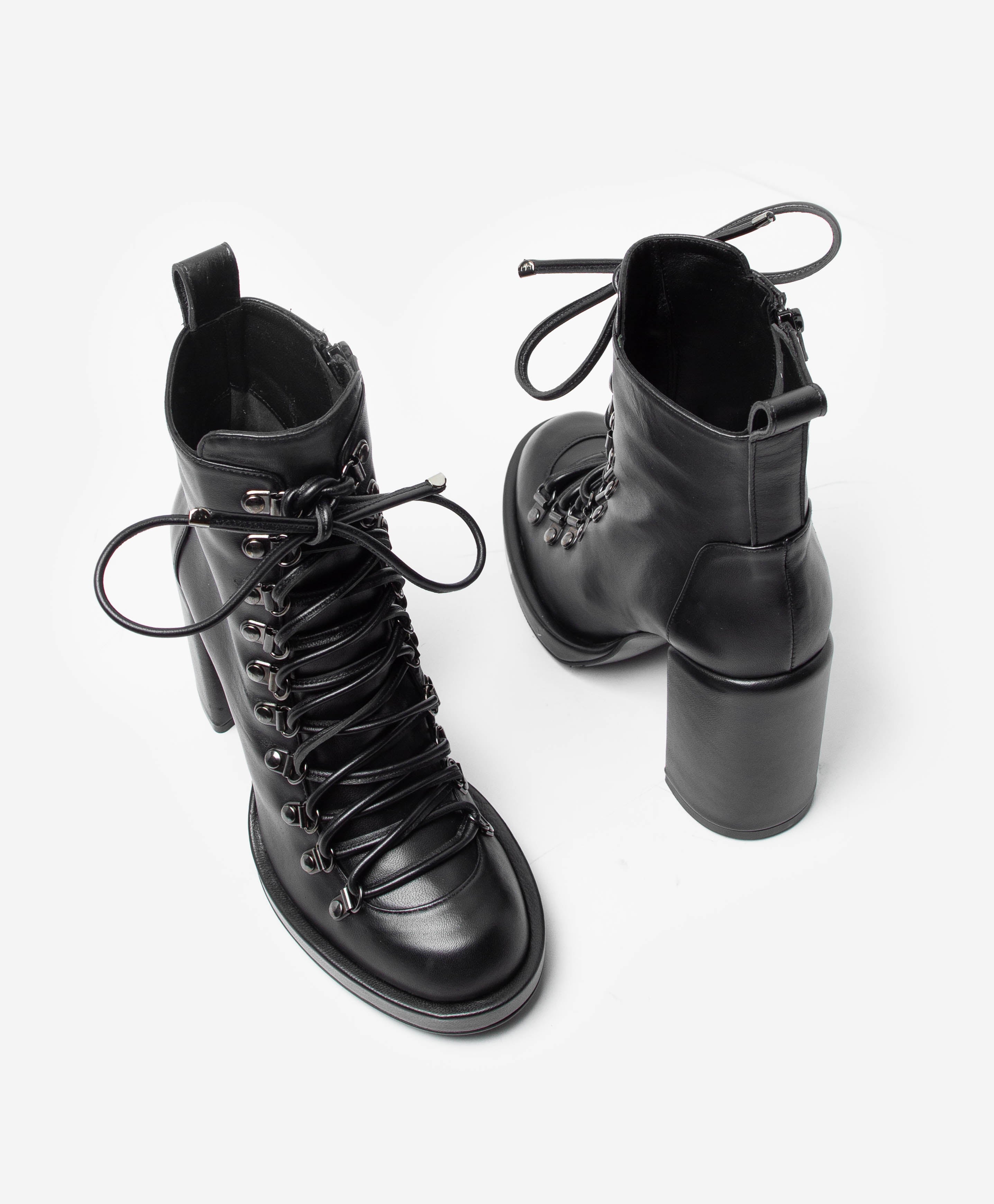 GRATITUDE IS A MUST SR779 NERO