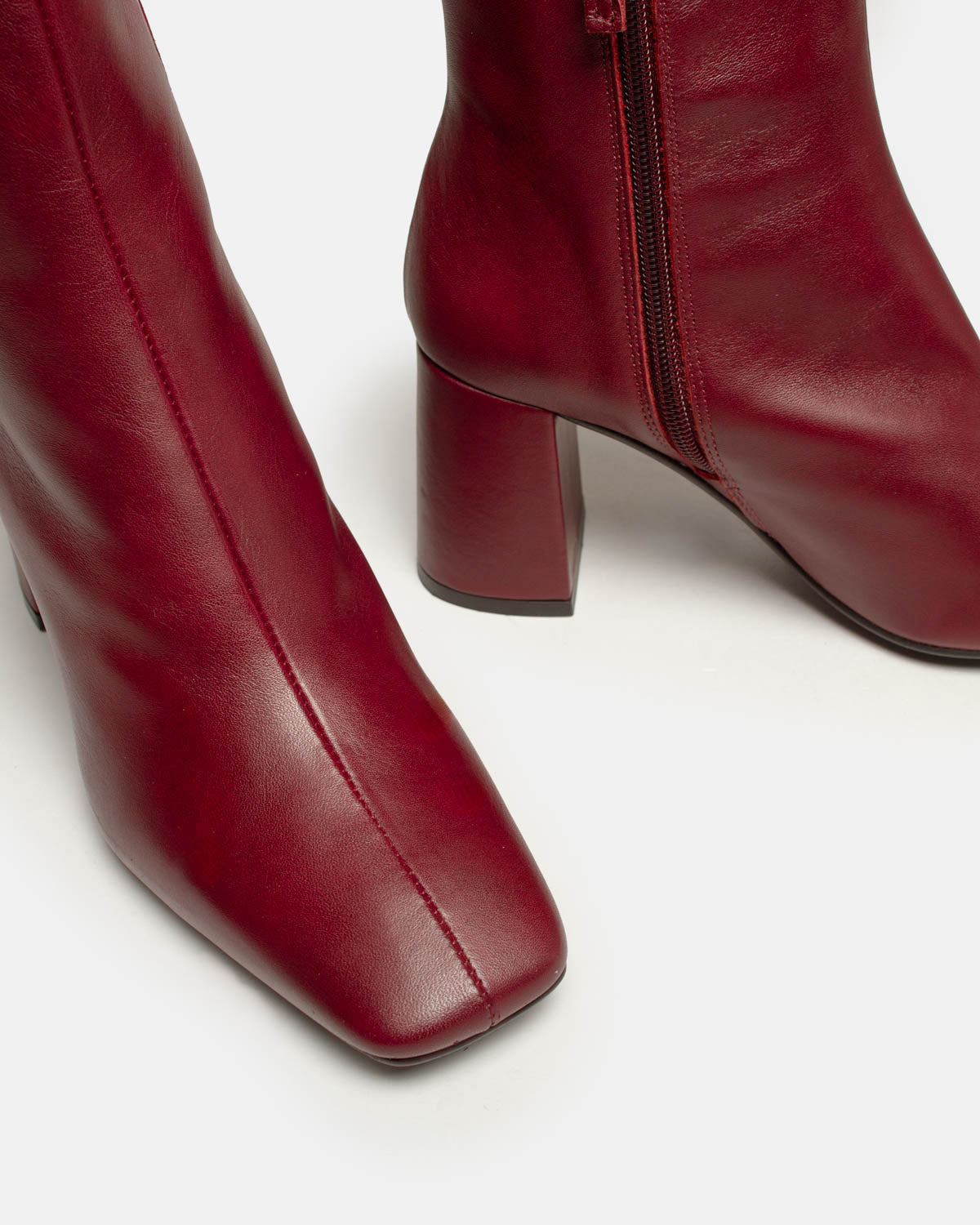 NYRA BORDEAUX